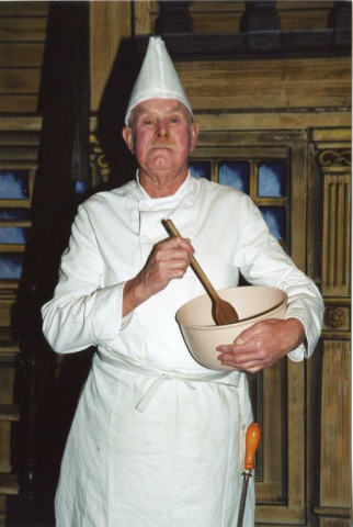 2002 – Trial & Pinafore004